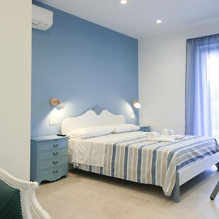 Villa Del Gaudio Rooms & Apartments Castellammare di Stabia Extérieur photo