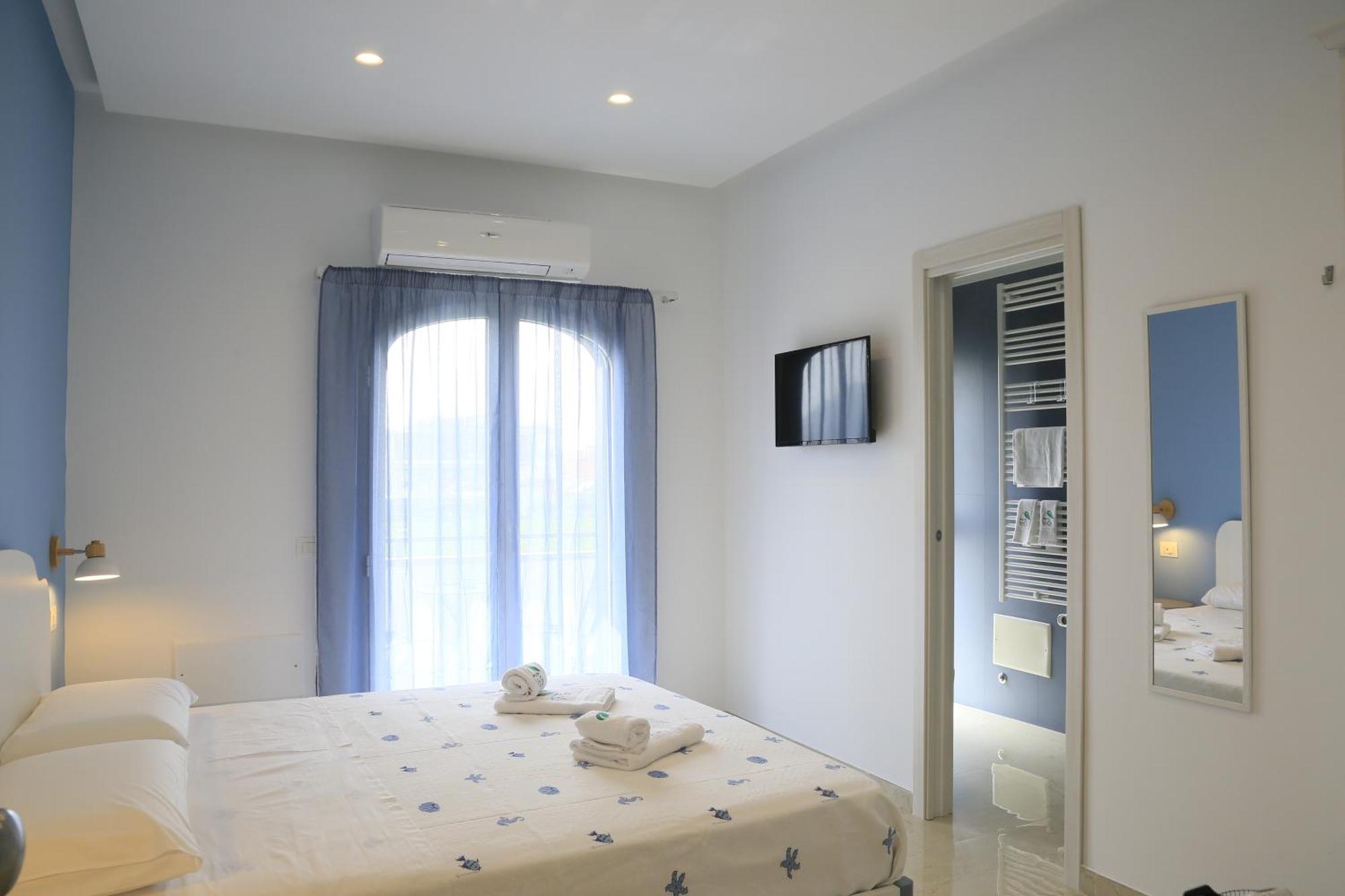 Villa Del Gaudio Rooms & Apartments Castellammare di Stabia Extérieur photo